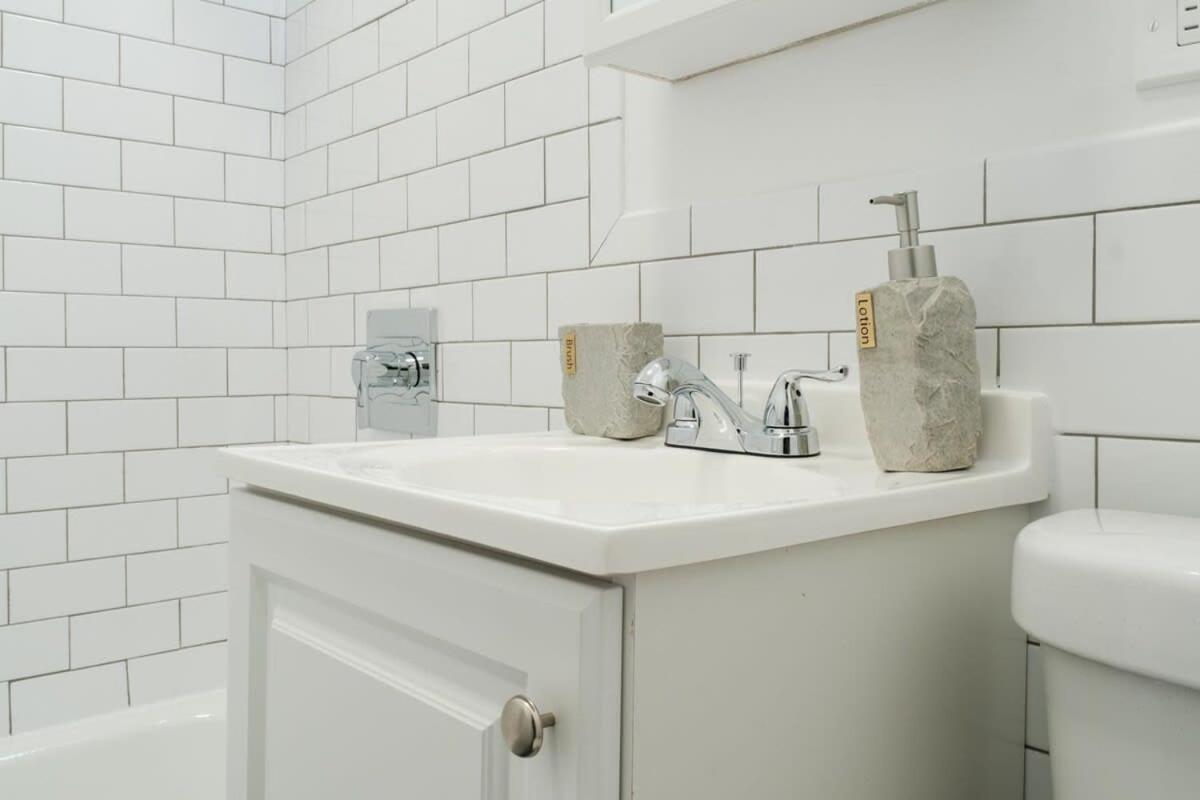 Apartment 74-4a 2br2ba In Uws W&d Gym In Building